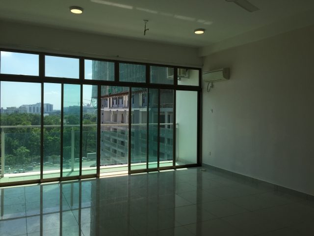 palazio apartment at taman mount austin Photo 2