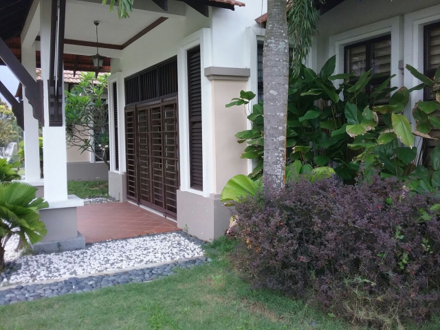 ledang heights balinese style bungalow for rent Photo 3