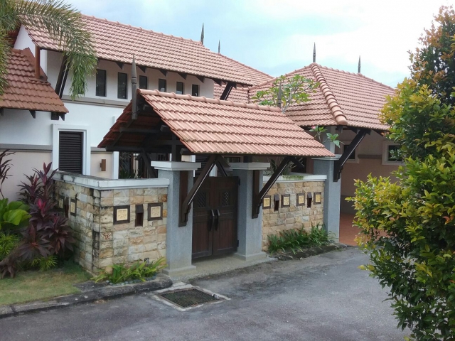 ledang heights balinese style bungalow for rent Photo 1