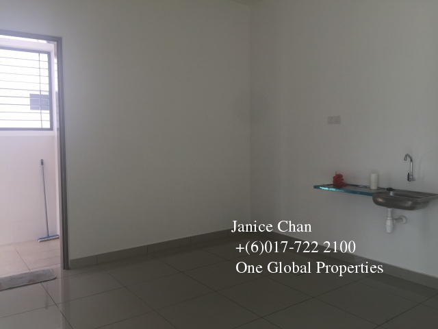 taman seri austin double storey corner house Photo 3